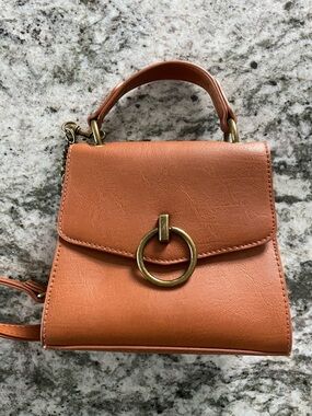 Universal Thread Tan Top-Handle Crossbody Bag with Gold Ring